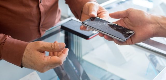 Pytanie o wymianę szybki w telefonie
